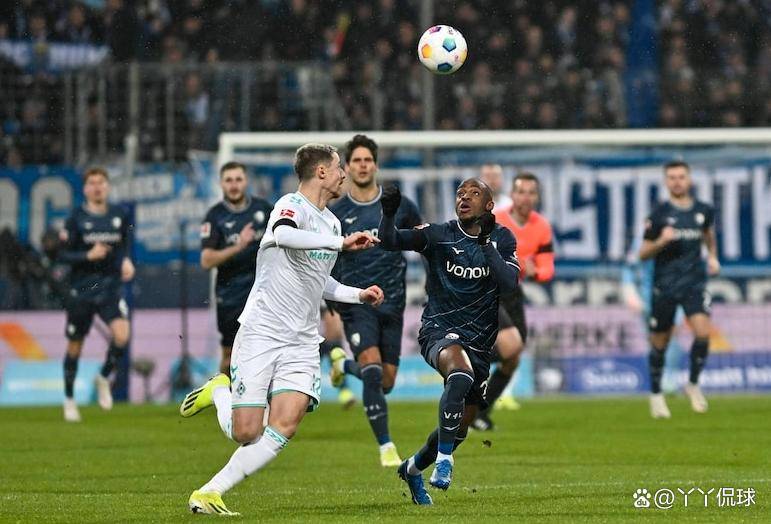 集结日德国杯焦点战,斯图加特造点机会,悬念犹存,训练强度明显提升 集结日德国杯焦点战,斯图加特造点机会,悬念犹存,训练强度明显提升